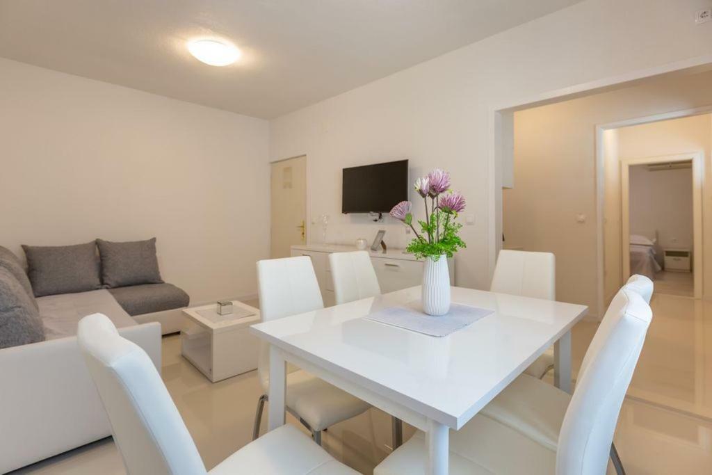 Tatijana Holiday Apartments Makarska Ngoại thất bức ảnh