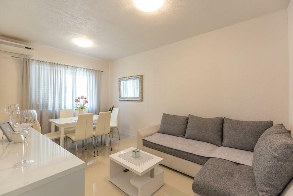 Tatijana Holiday Apartments Makarska Ngoại thất bức ảnh